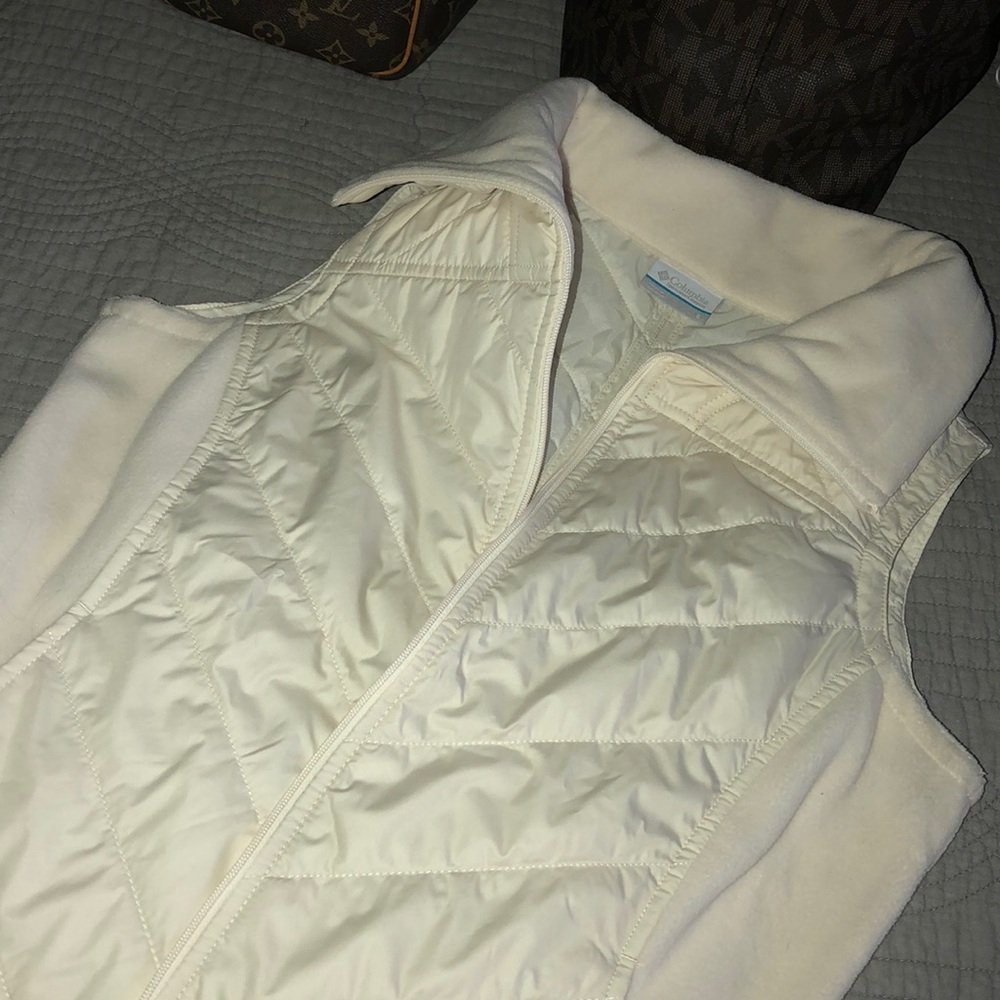 Columbia vest